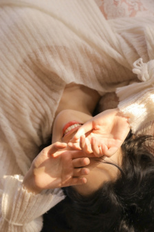 女生开洞内裤按摩
